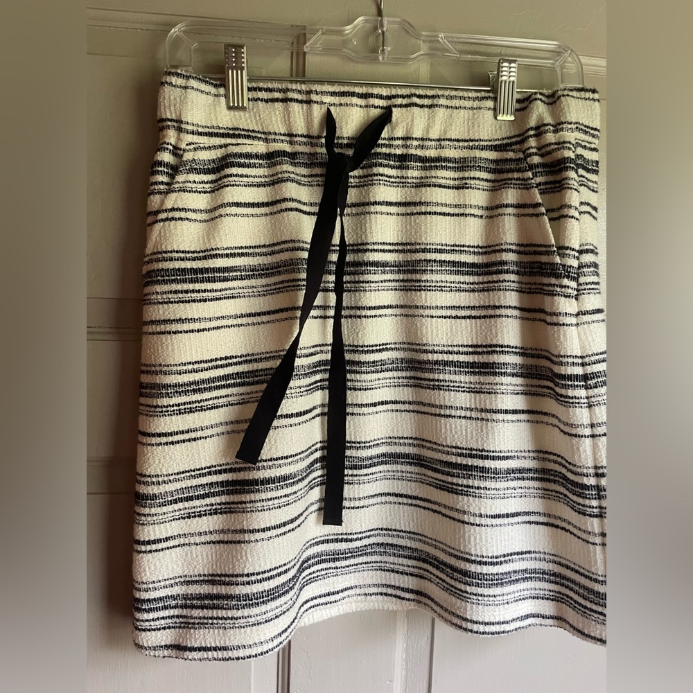 Loft. Terry feeling skirt. Navy and white. Size small petite.